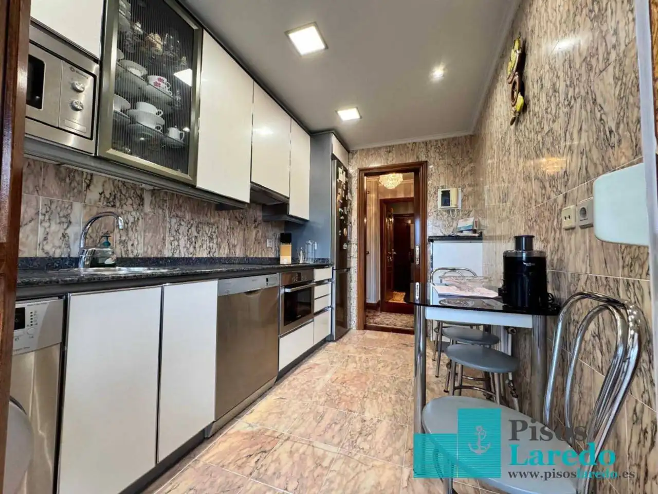 Wohnung 100 m² in Laredo