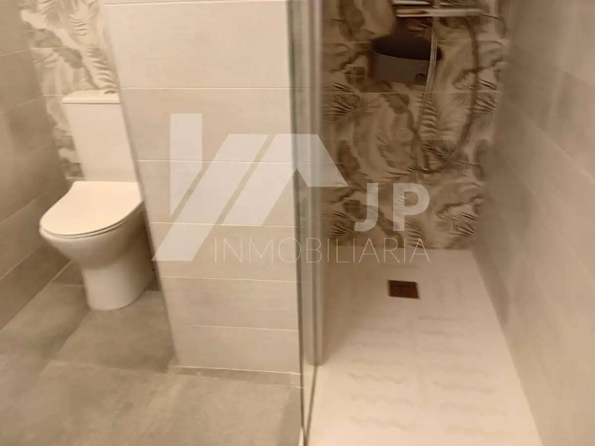 Piso de 90 m² en Granada