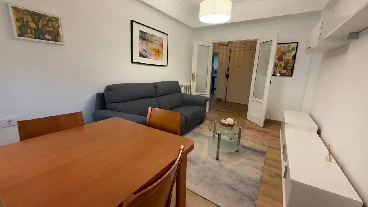 Piso de 95 m² en Ourense