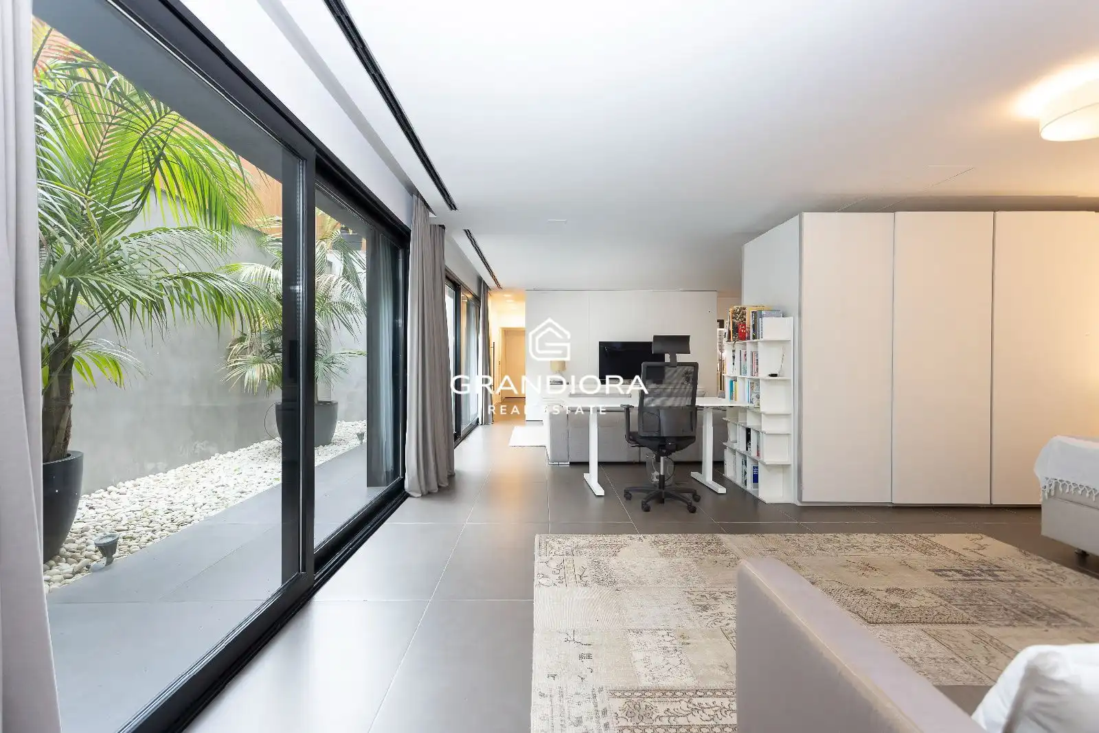 Piso de 450 m² en Población de Arroyo