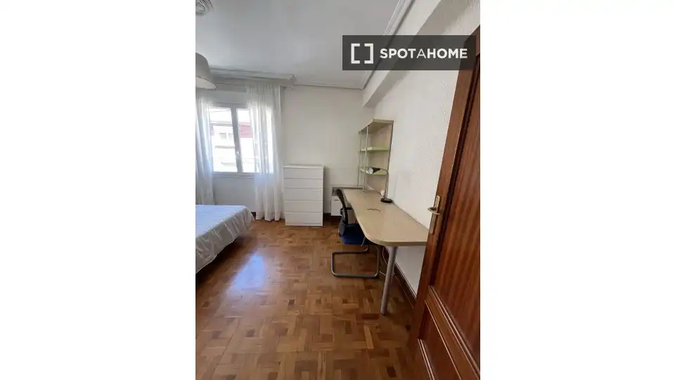 Quarto para alugar, Pamplona / Iruña