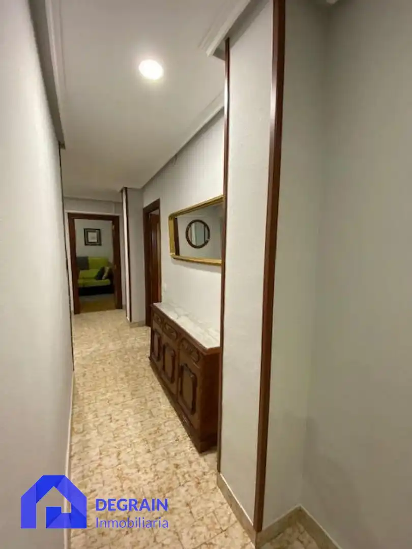 Piso de 81 m² en Oviedo