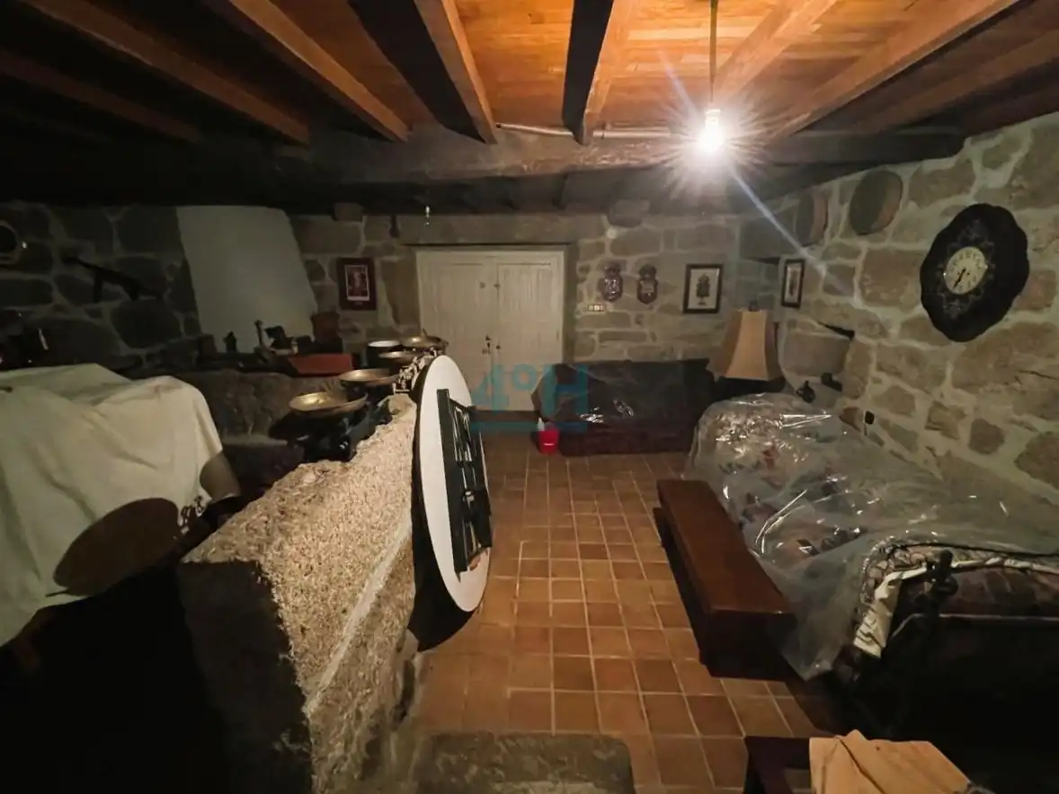 Casa de 590 m² a San Cibrao das Viñas