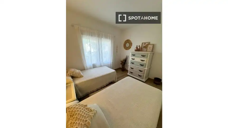 Habitación 144 m², Dénia
