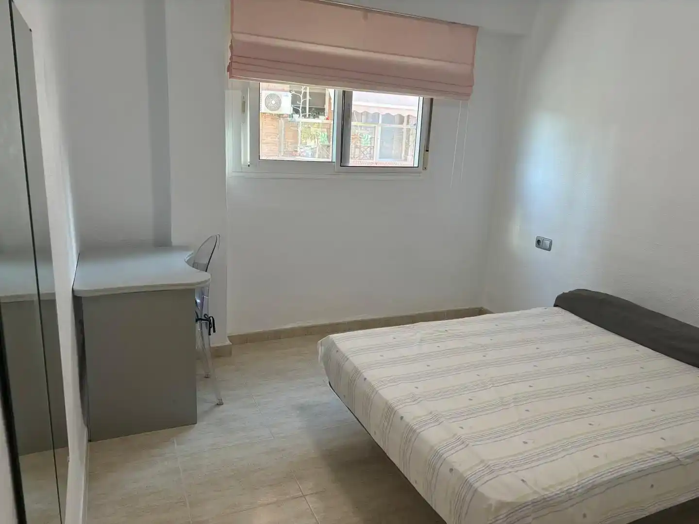 Habitación 100 m², Almería