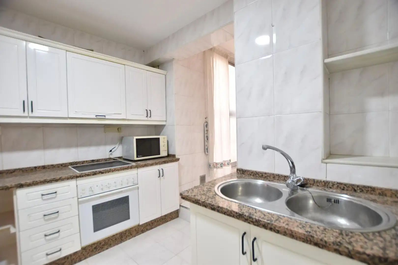 Habitación 103 m², Granada