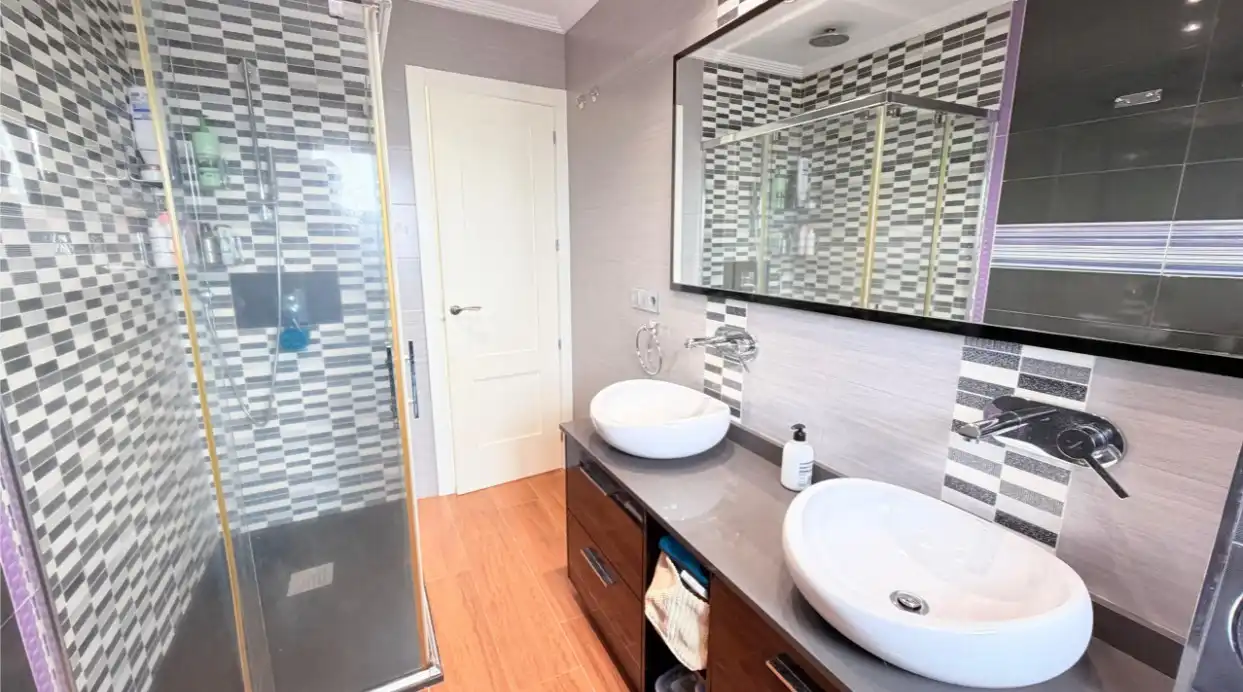 Piso de 325 m² en Gondomar