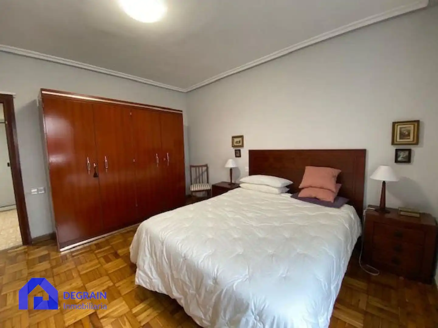 Piso de 81 m² en Oviedo