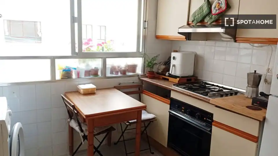 Habitación 219 m², Almería