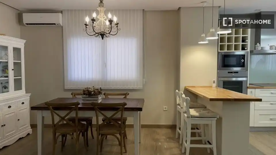 Habitación 138 m², Santa Pola