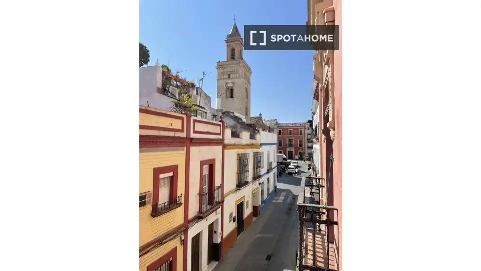 Habitación 345 m², Sevilla