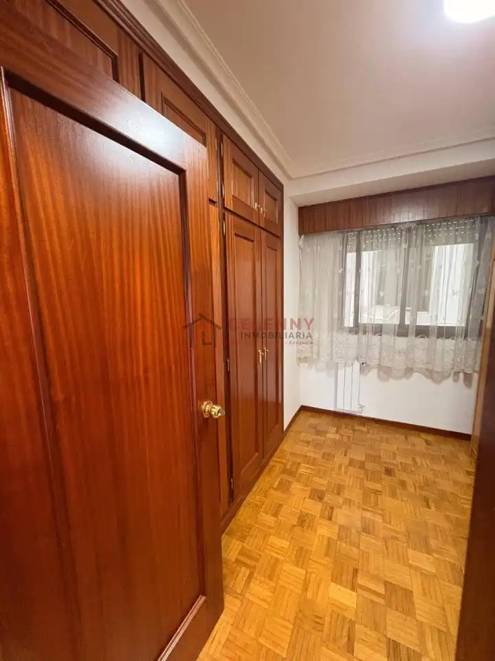 Piso de 90 m² en Ourense