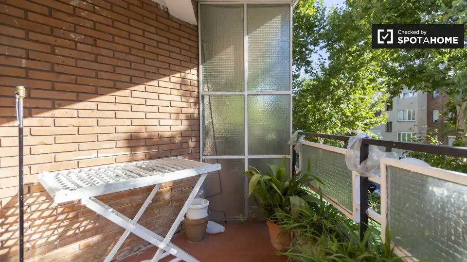 Room for rent, Madrid