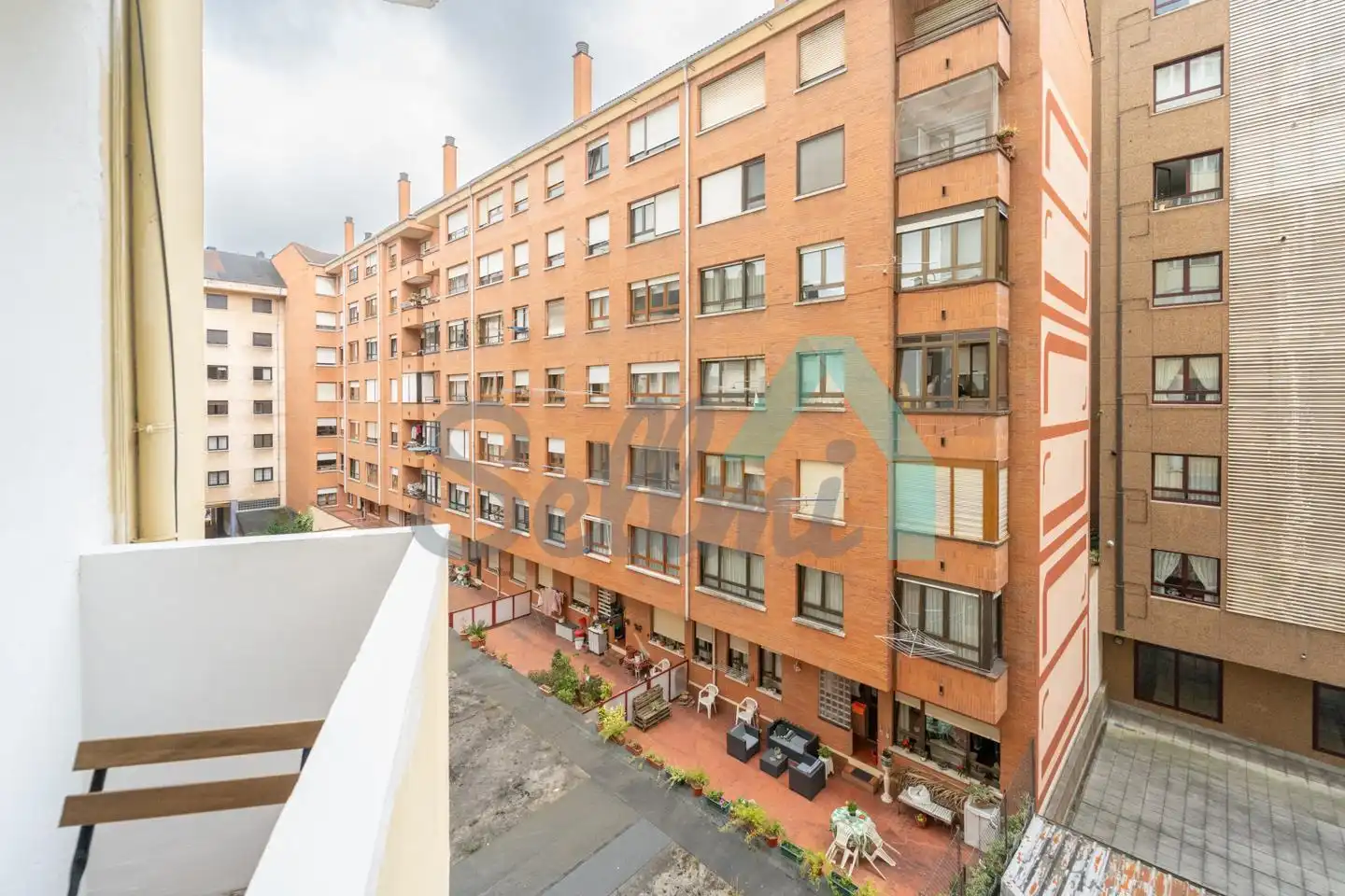 Piso de 81 m² en Oviedo