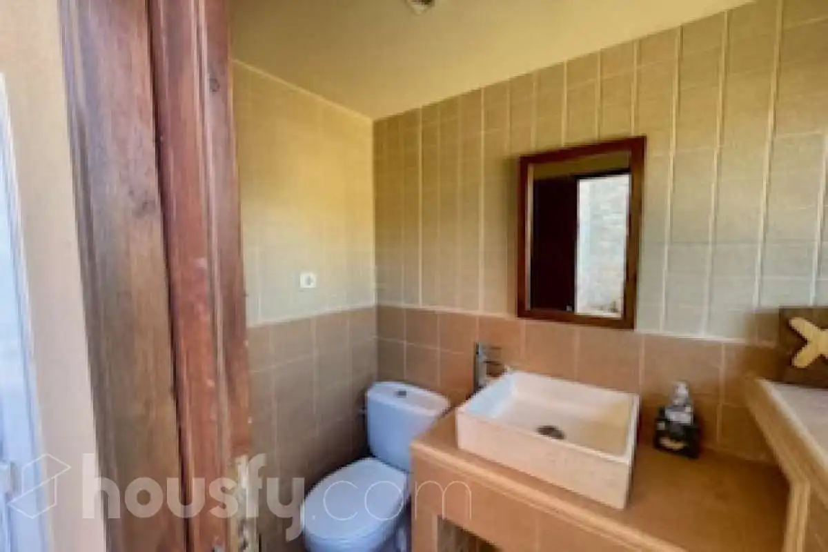 Casa de 263 m² en Mediona