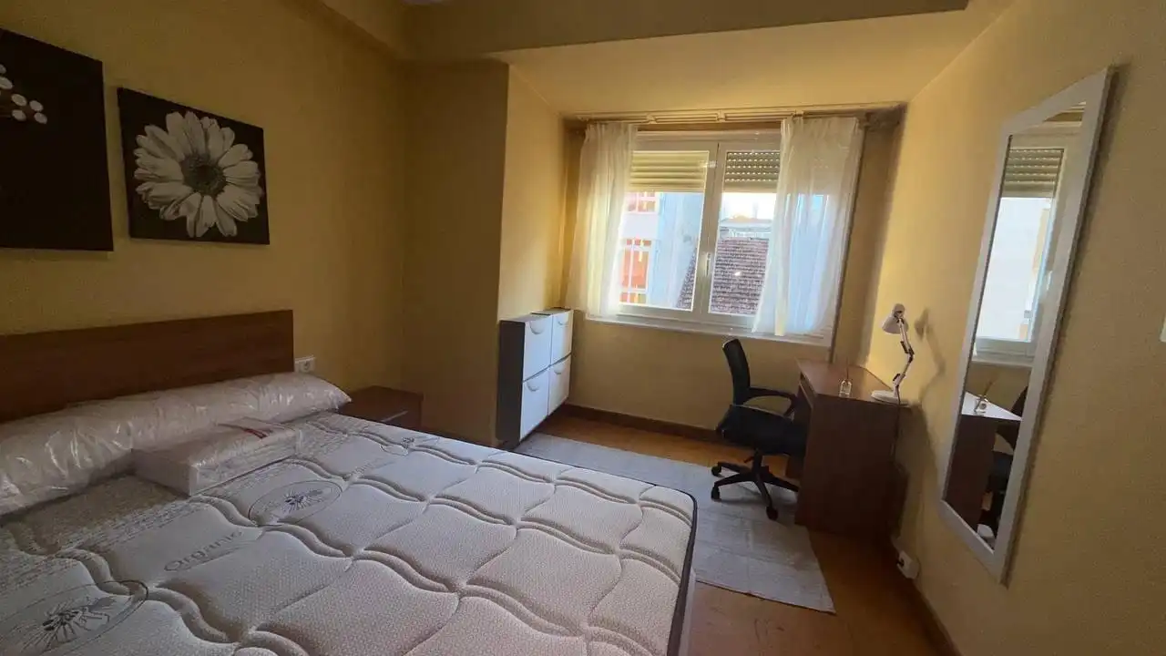 Piso de 95 m² en Ourense