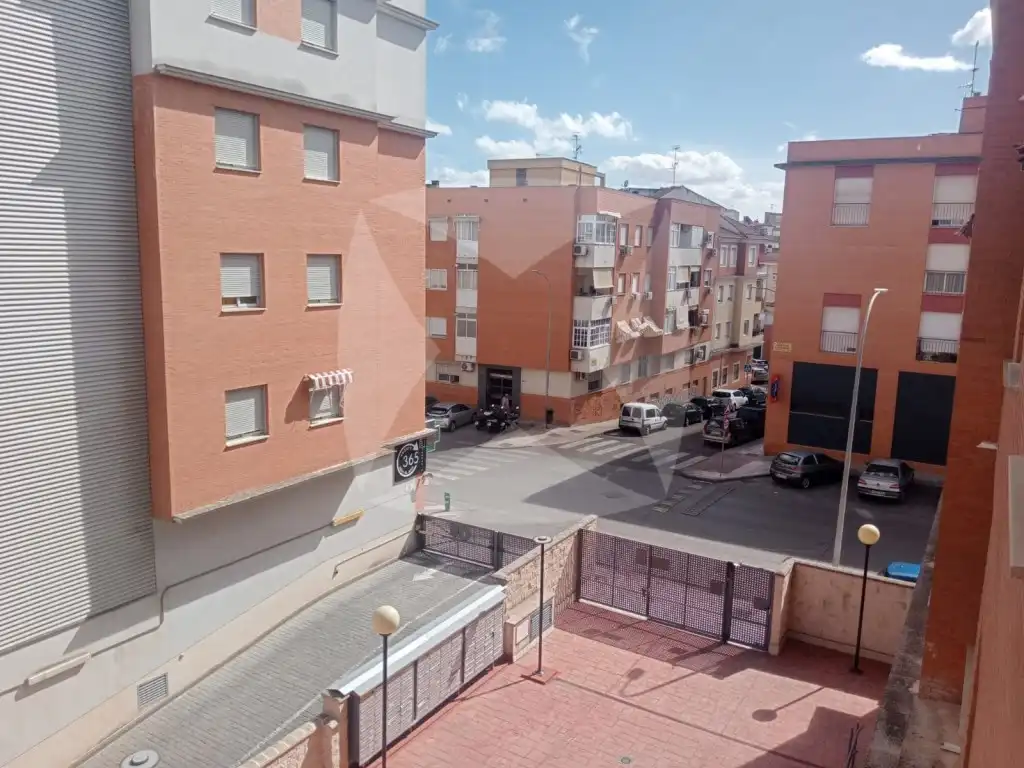 Piso de 98 m² en Badajoz