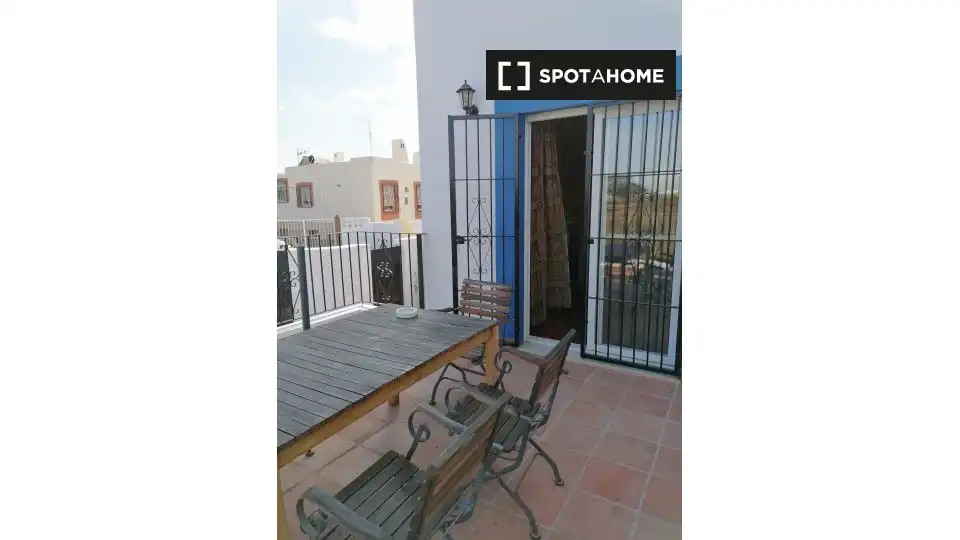 Habitación 53 m², Almería