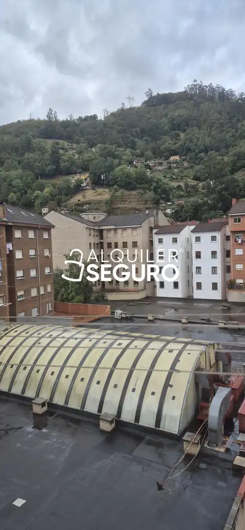 Piso de 90 m² en Mieres
