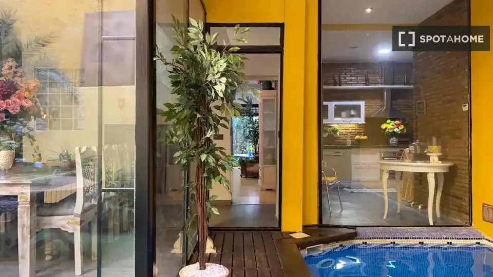 Habitación 220 m², Granada
