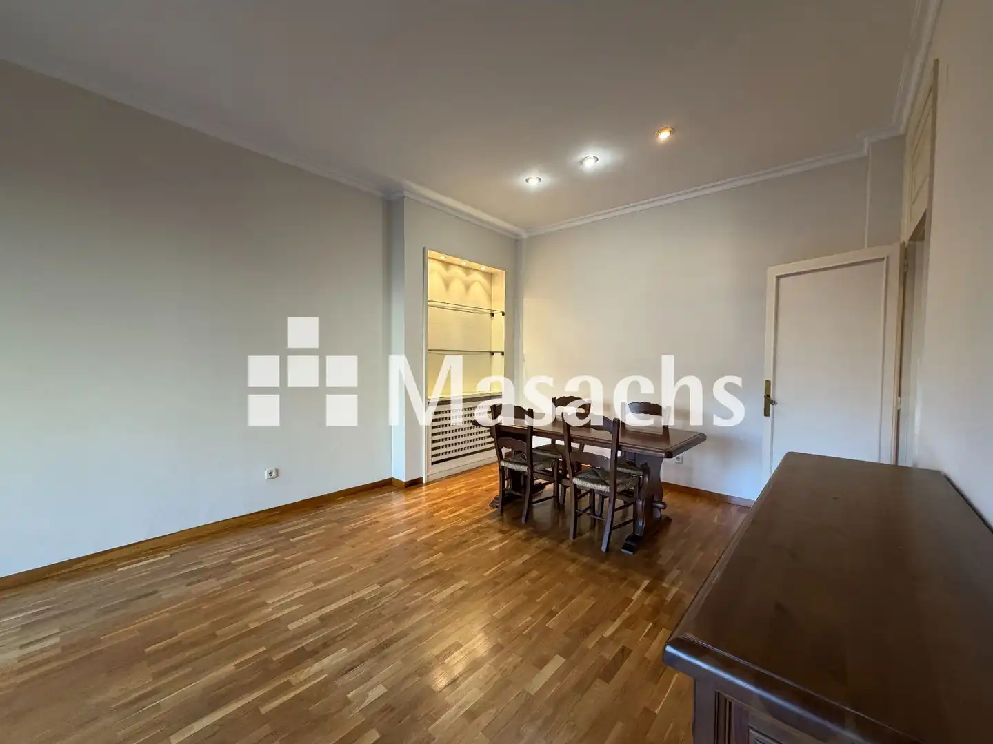 Pis de 296 m² a Terrassa