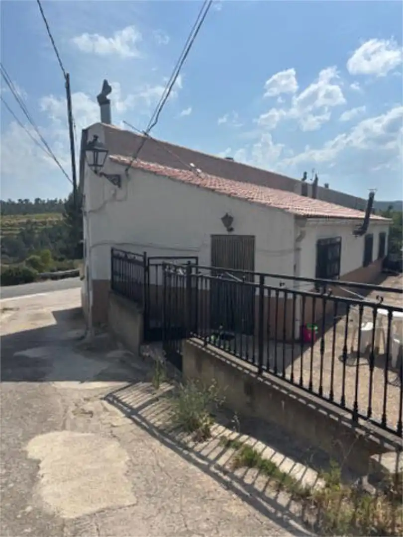 Casa de 225 m² a Molinicos