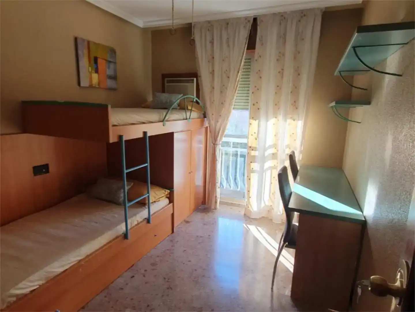 Piso de 95 m² en Linares