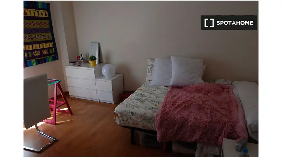 Habitación 150 m², Zaragoza