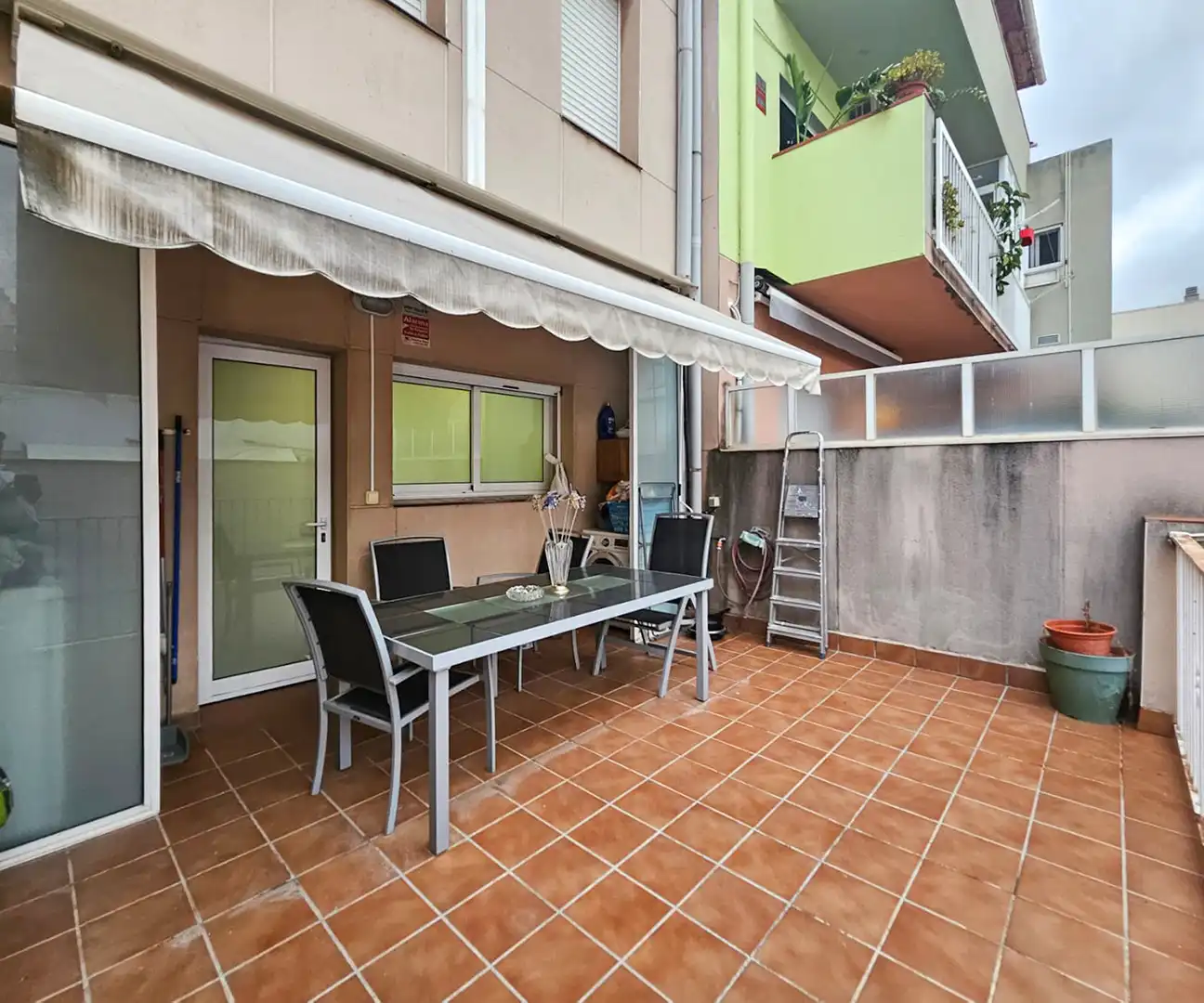 Casa de 273 m² en Badalona