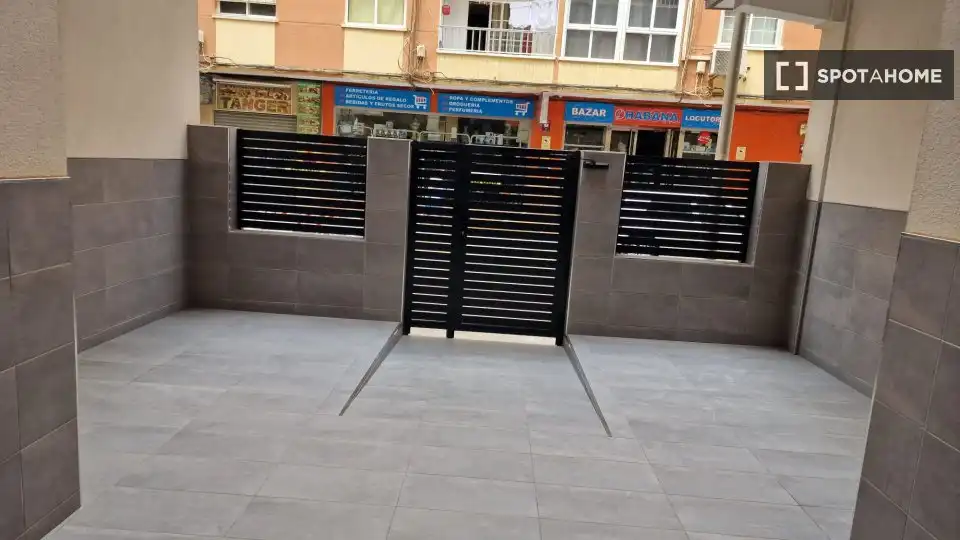 Habitación 98 m², Almería