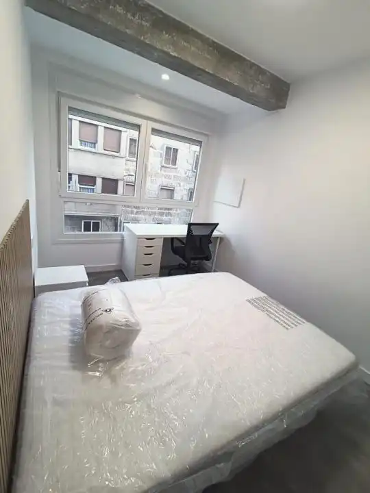 Habitación 79 m², Ourense