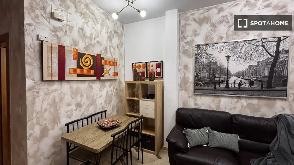Habitación 46 m², Sevilla