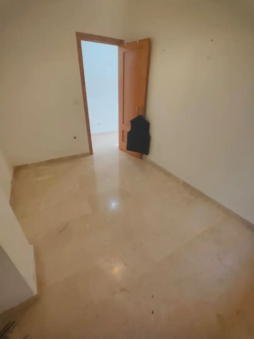 Piso de 89 m² en Gójar