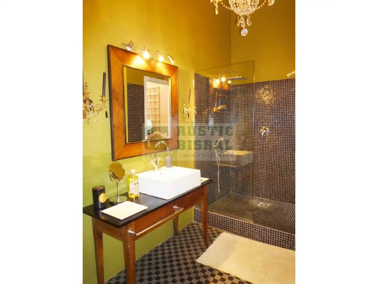 Casa de 257 m² a Navata