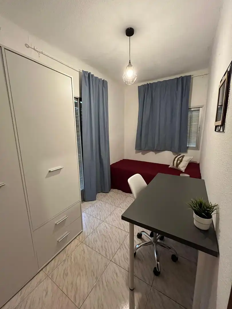 Habitación 76 m², Granada