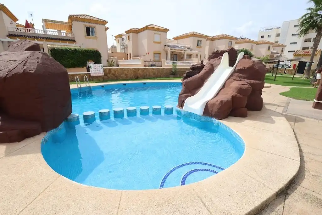 Casa de 110 m² a Oriola