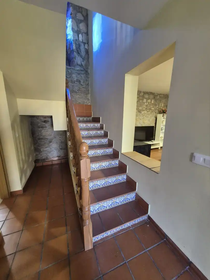 Piso de 140 m² en Gemuño