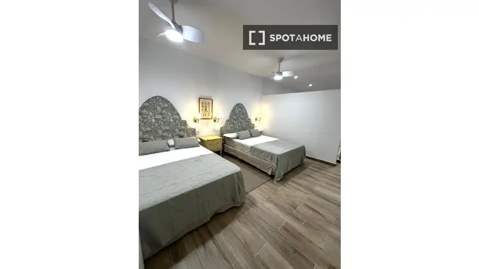 Habitación 77 m², Sevilla