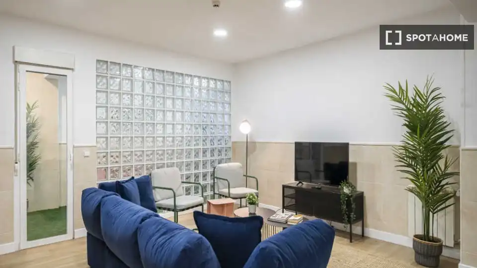 Habitación 600 m², Madrid