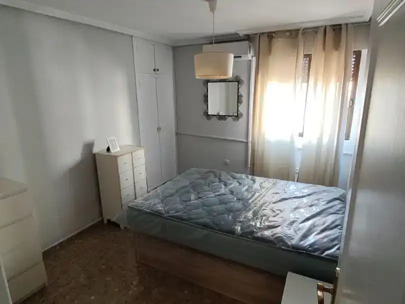 Piso de 90 m² en Almería