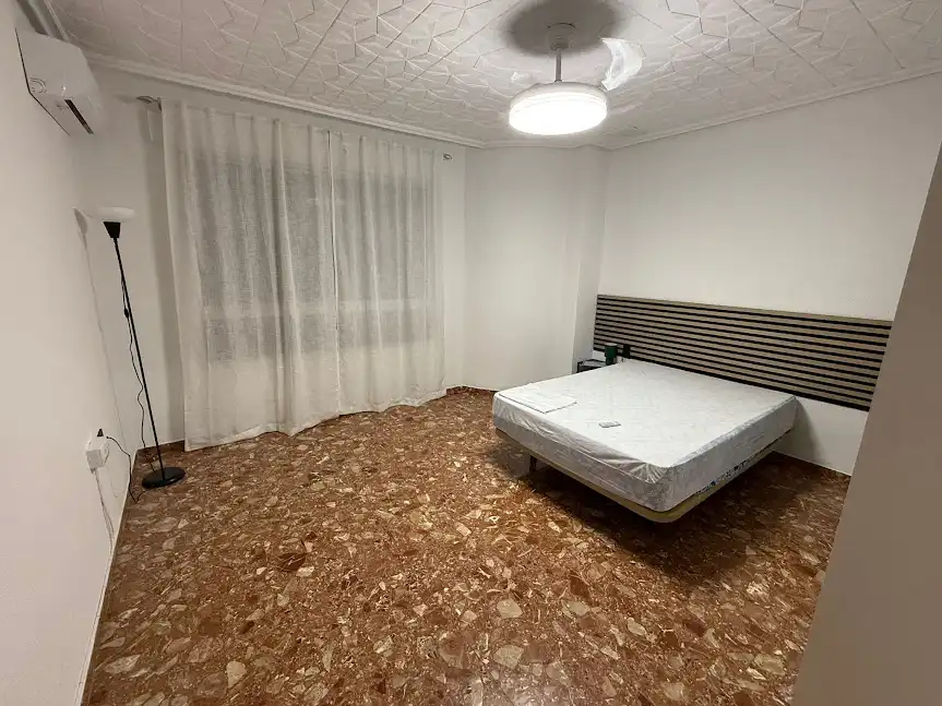 Piso de 200 m² en Linares