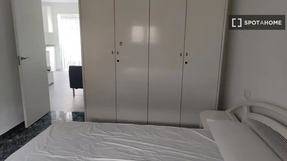Habitación 75 m², Granada