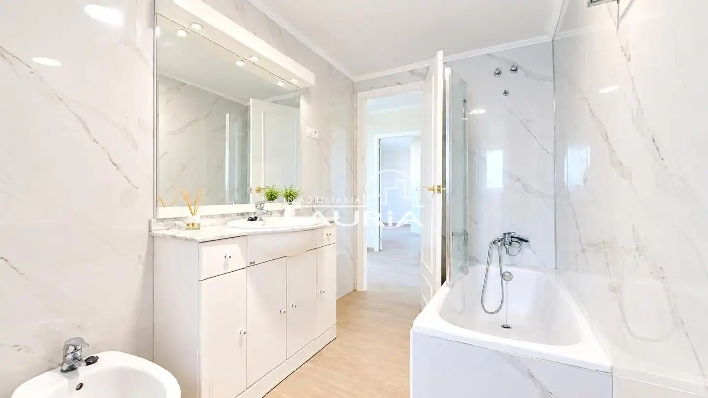 Wohnung 128 m² in Valencia