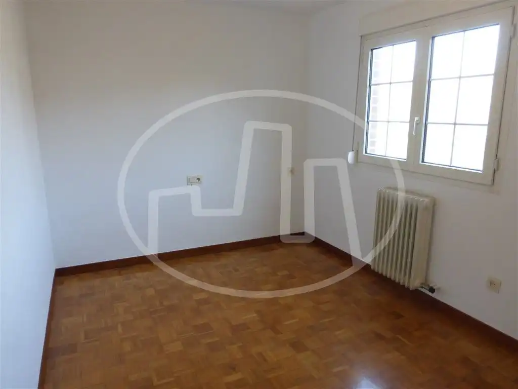 Casa de 190 m² en Valle de Egüés