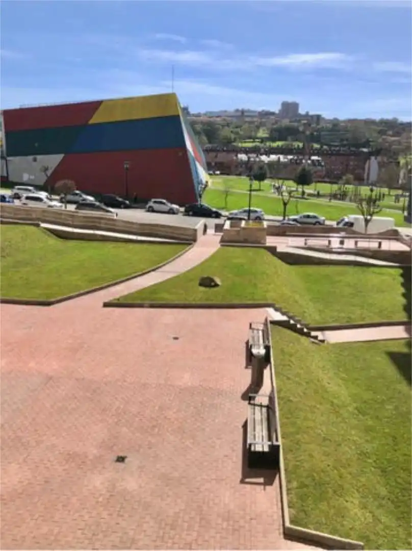 Piso de 50 m² en Oviedo
