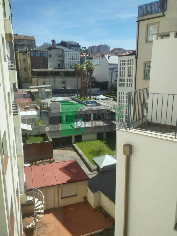 Piso de 130 m² en Ourense