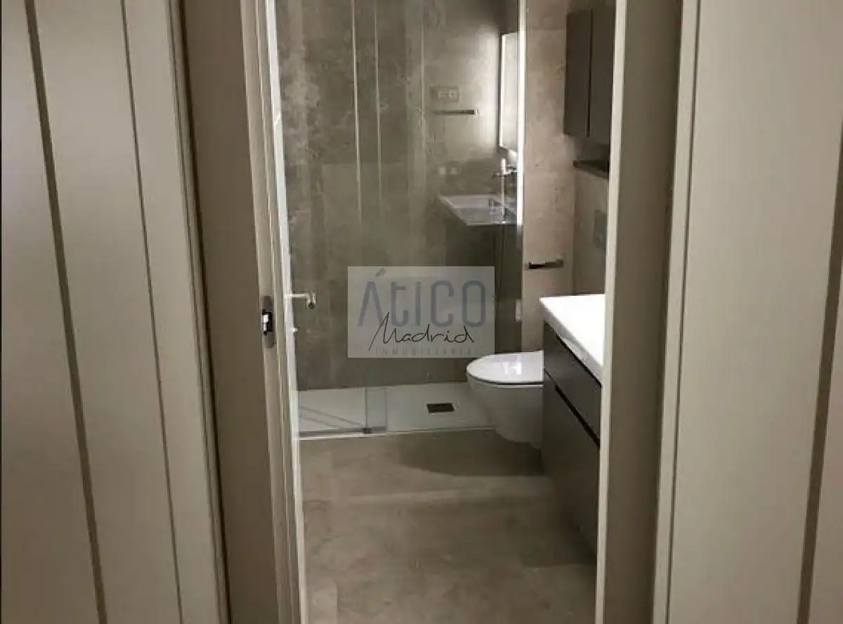 Wohnung 220 m² in Madrid