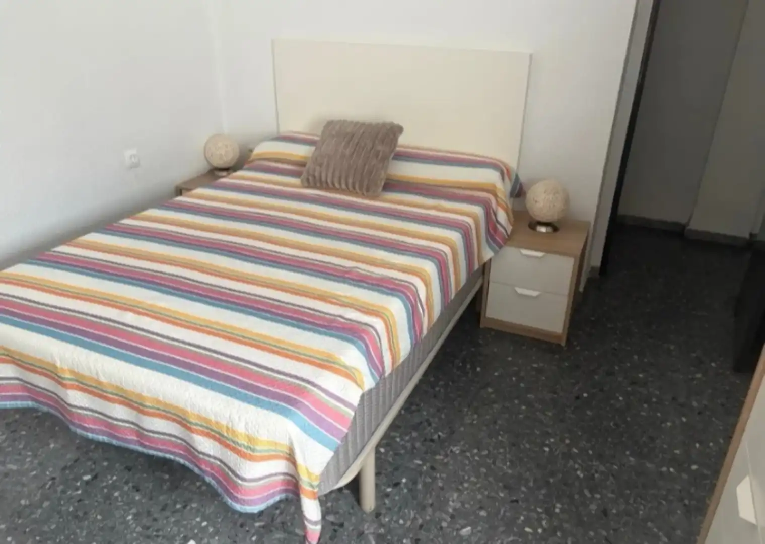 Pis de 80 m² a Còrdova