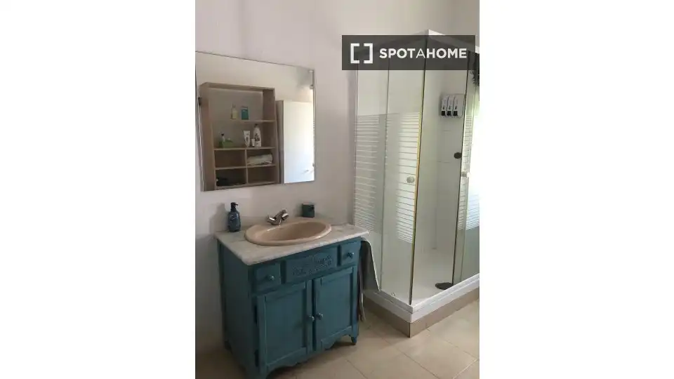 Habitación 46 m², Córdoba
