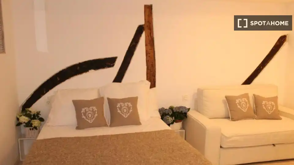 Habitación en alquiler, Mundaca